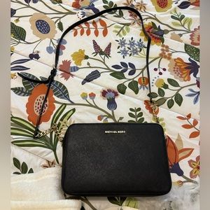 Michael Kors Jet Set Crossbody bag